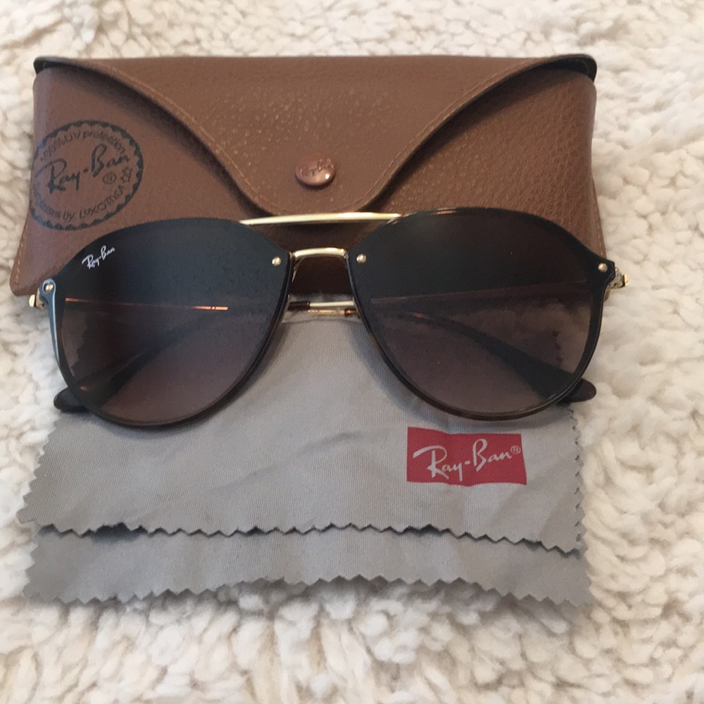 Tortoise brown ray bans